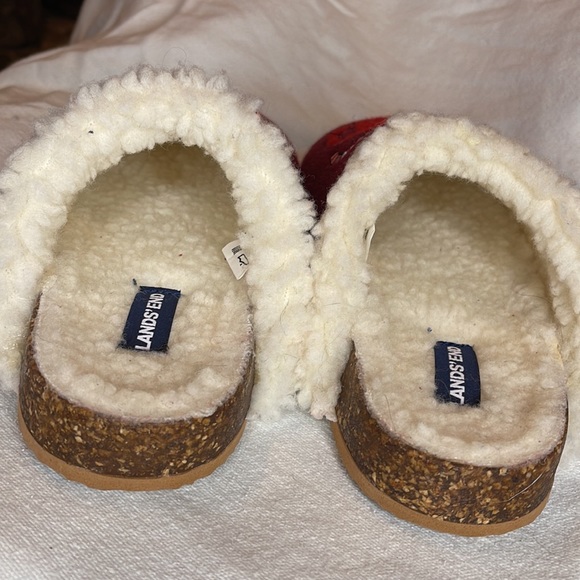 Lands' End Women's Felt Scuff Slippers Embroidered Soft Sherpa Lined sz 7 - Picture 6 of 12